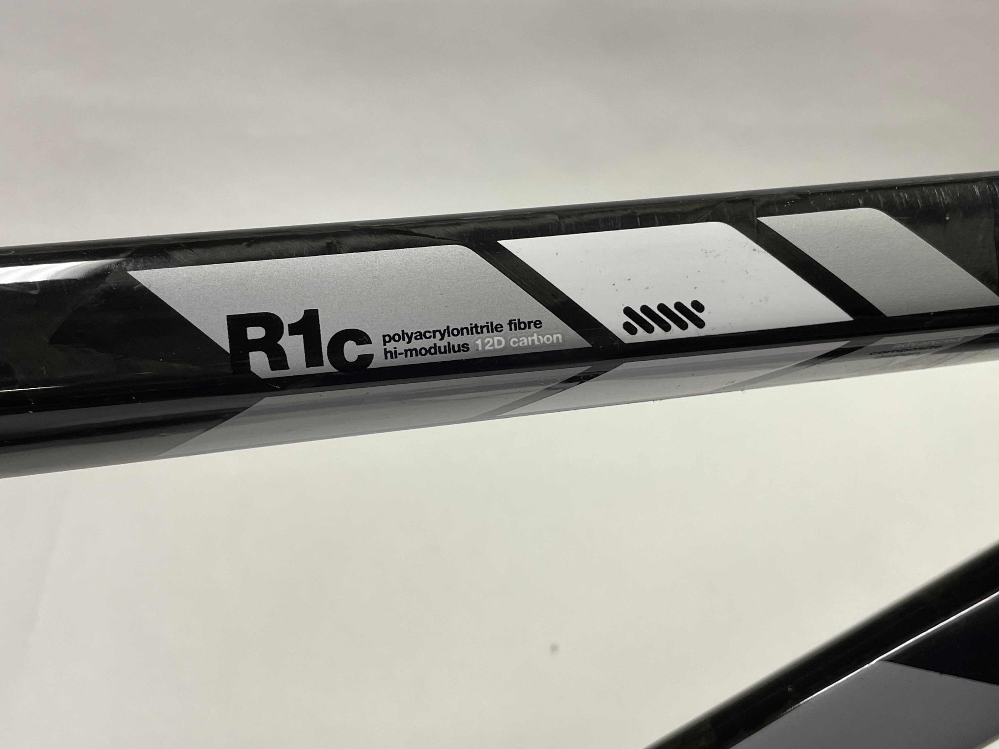 assets/images/products/hed-r1c/hed_r1c_0307.png